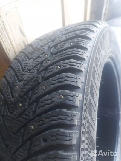 Nokian Tyres Hakkapeliitta 8 215/60 R16 99T