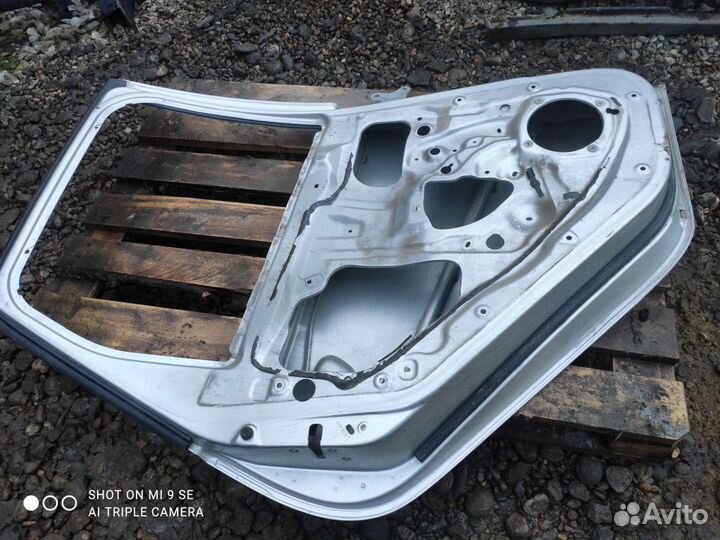 Дверь задняя Mitsubishi Colt