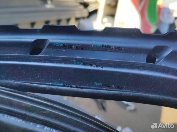 Уплотнитель дверного проема передний левый BMW 5