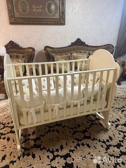 Детская кроватка