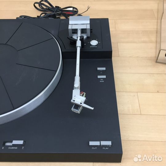 Проигрыватель винила Yamaha P-550