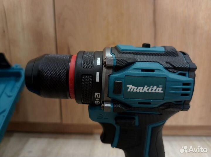 Шуруповерт аккумуляторный бесщеточный Makita 21В