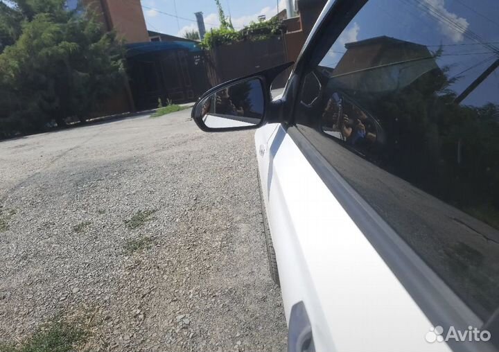 Накладка зеркала hyundai solaris