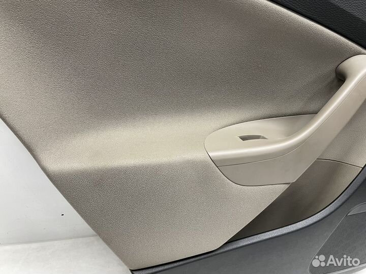 Обшивка двери задняя левая Volkswagen Passat B6