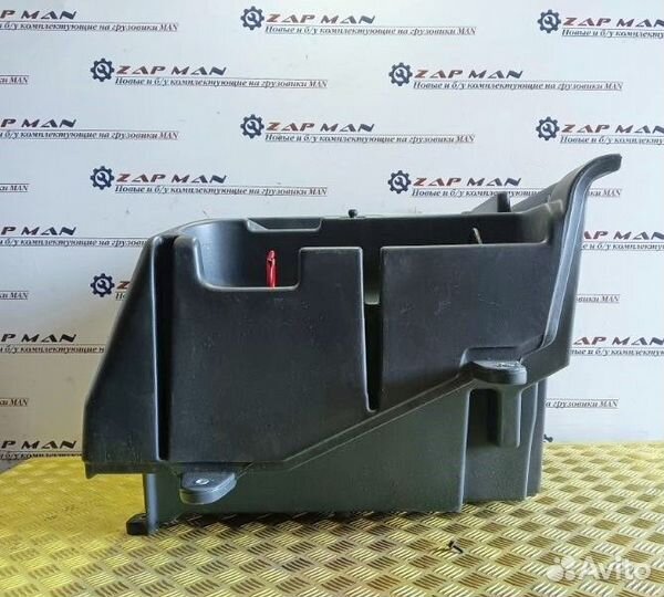 Ящик инструментальный правый Man Tgl