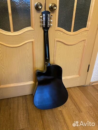 Акустическая гитара новая