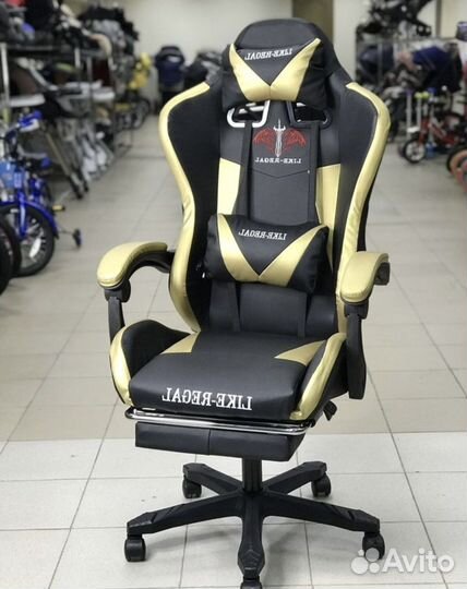 Компьютерное/игровое кресло с подножкой