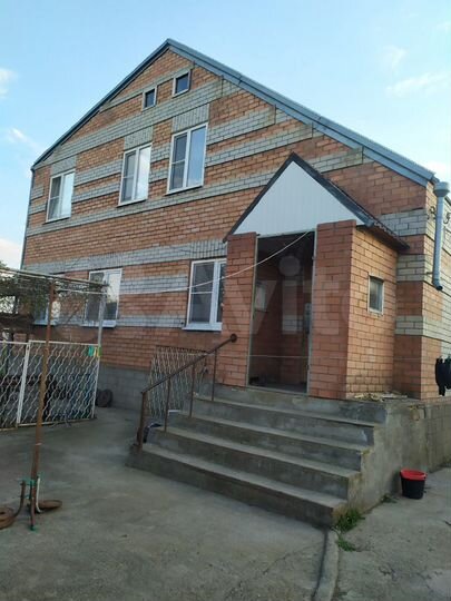 Коттедж 337 м² на участке 17 сот.