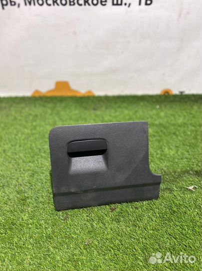 Бардачок в торпедо левый Volkswagen Jetta 5