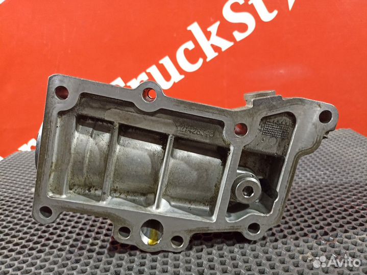 Корпус масляного фильтра кпп Volvo FH