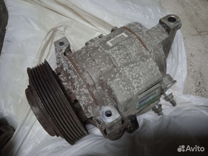 Компрессор кондиционера dodge Charger LD