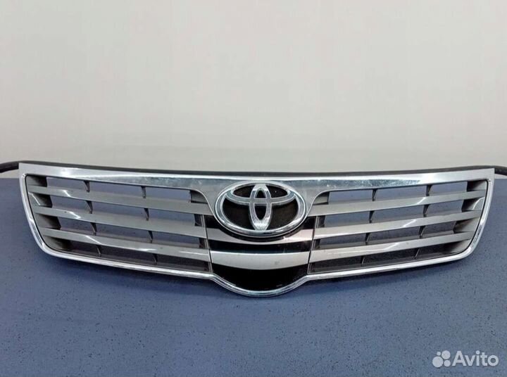 Решетка радиатора toyota avensis lll оригинал