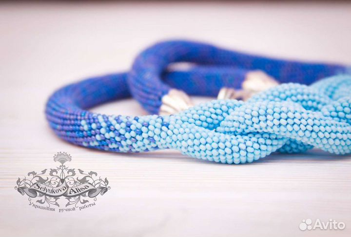 Колье из бисера ручной работы