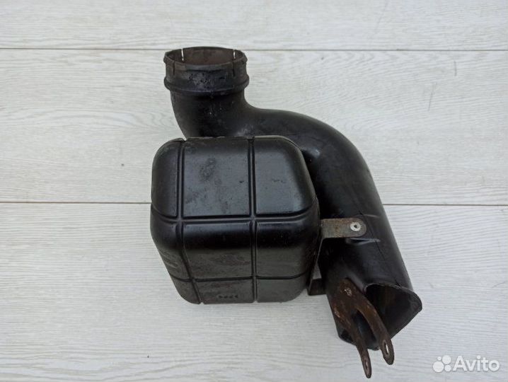 Патрубок воздушный Mitsubishi Montero Sport K96W