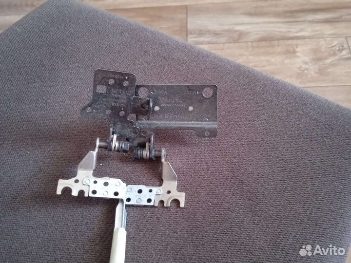 Петли для ноутбука Acer Aspire ES1-533 ES1-572