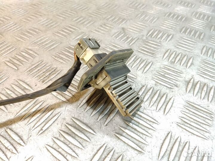 Резистор отопителя Kia Rio 2000 2005