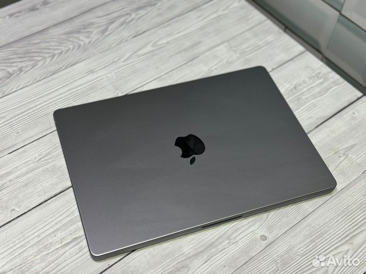 Macbook Pro 14