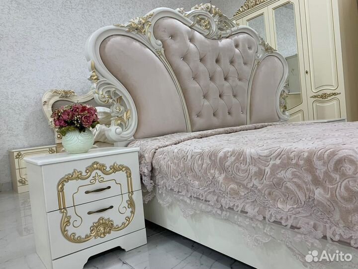 Спальный гарнитур / Спальня Александрия (Новые)