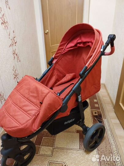 Прогулочная коляска