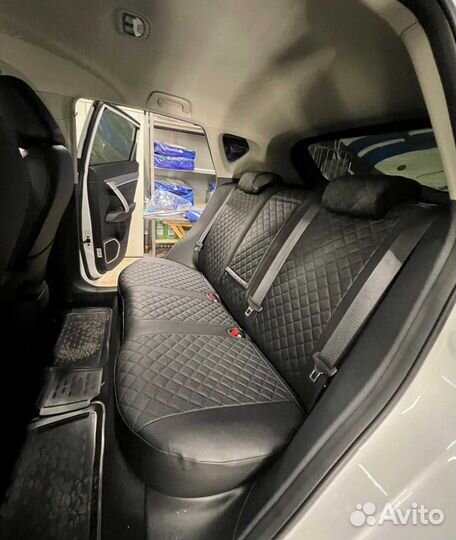 Чехлы на Geely Coolray