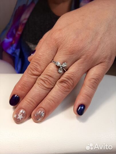 Модель на маникюр с покрытием гель лак