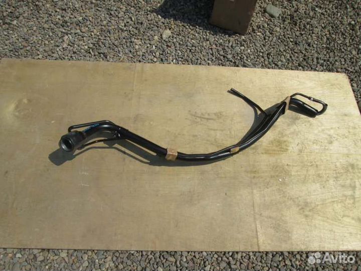 Горловина топливного бака Toyota Rav4 ACA31