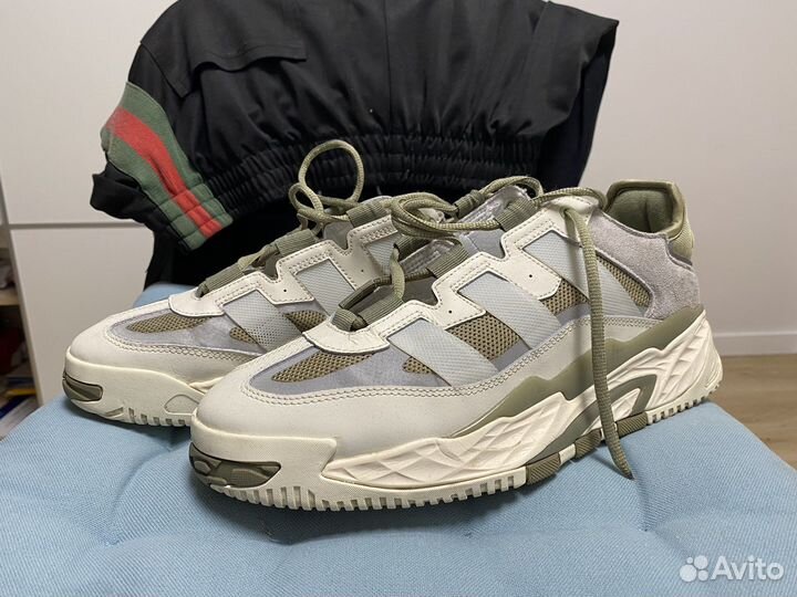 Кроссовки adidas