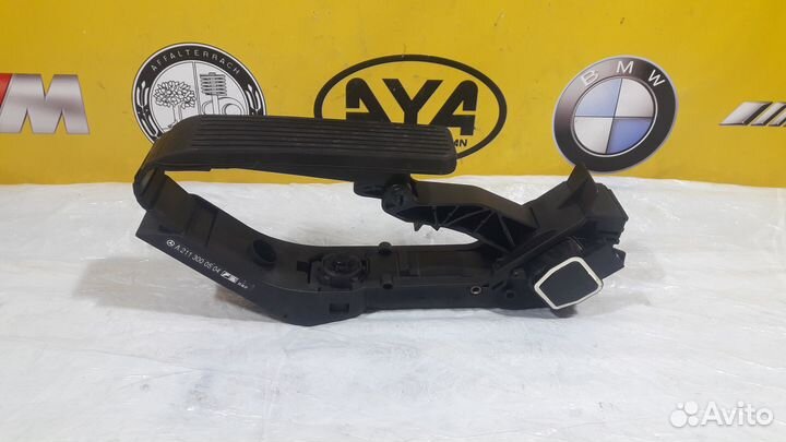 Педаль газа Mercedes W219