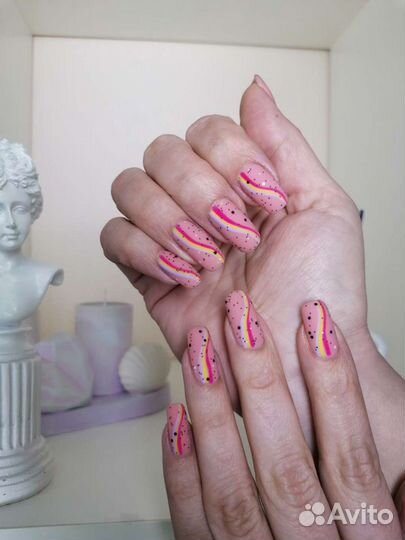 Мастер маникюра и педикюра