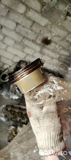 Поршни комплект мотор М275 AMG на Мерседес