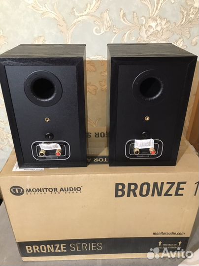 Колонки полочные Monitor Audio bronze 1