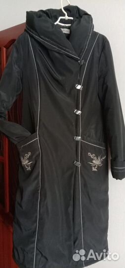Женский зимний плащ