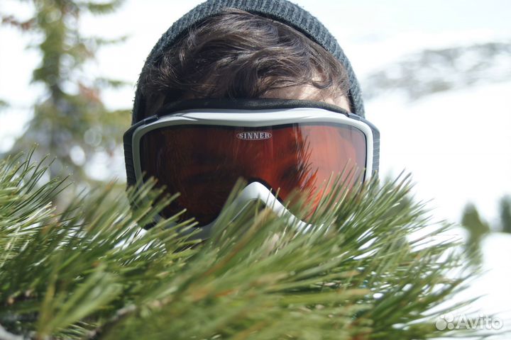 Ергаки поход на снегоступах, висячий камень