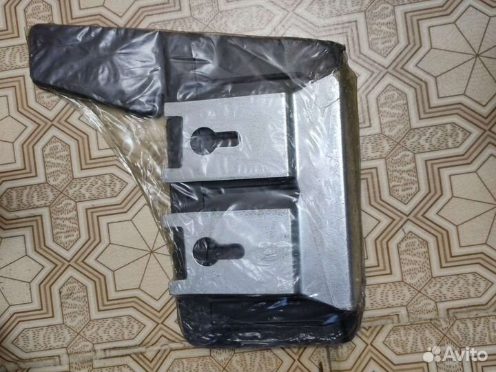 Брызговики с креплением на классику