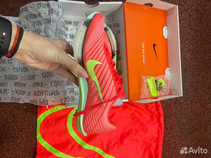 Кроссовки, шиповки