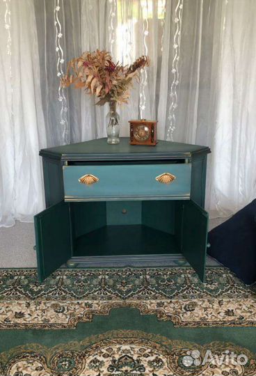 Тумба под тв угловая