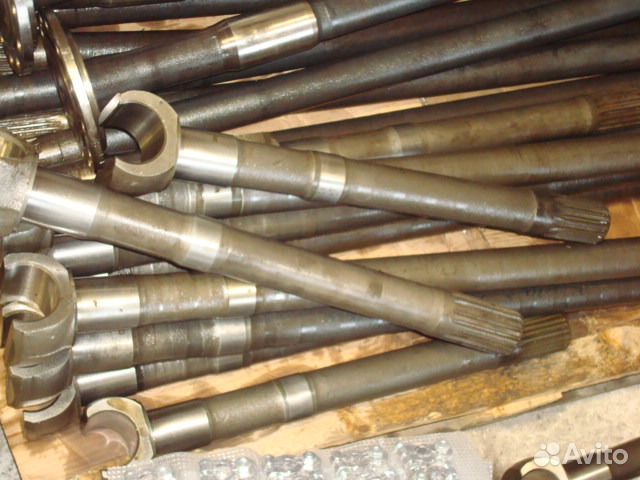 Кулак шарнира внутренний (левый) средний 16 шлиц