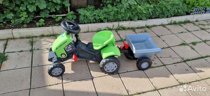 Машинка-каталка на педалях трактор с прицепом