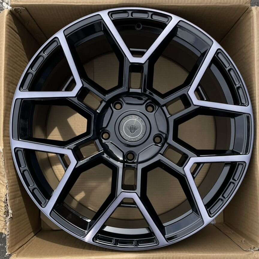 Литые диски Vossen EVO-4 10×R22 5×150