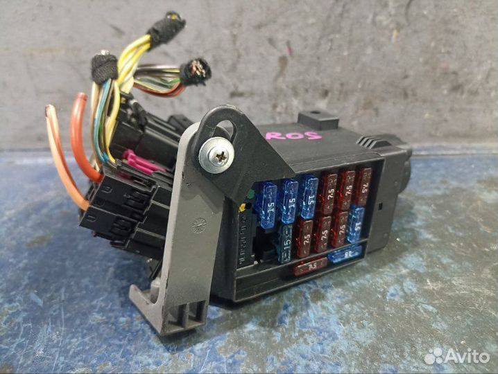 Блок предохранителей Chrysler Crossfire