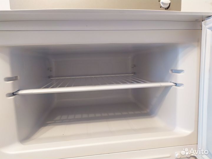 Холодильник Indesit