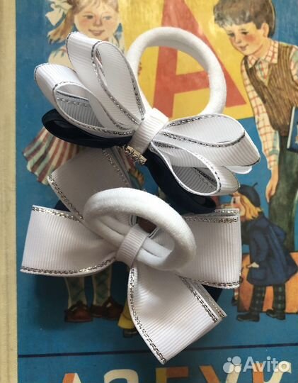 Школьный бантик