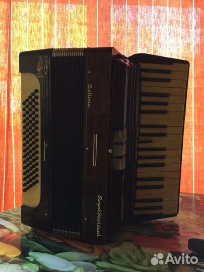 Аккордеон Royal Standard Bellona