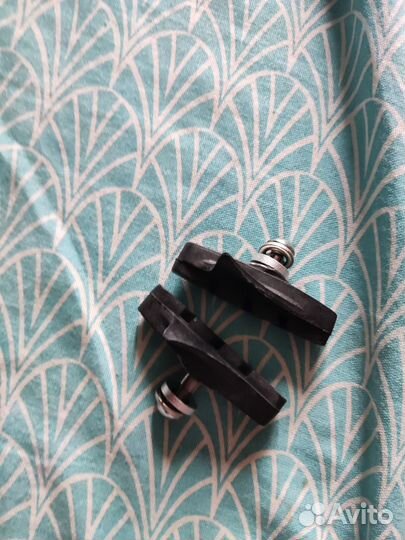 Велосипедные тормозные колодки новые