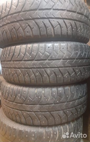 Bridgestone Ice Cruiser 7000 215/60 R16