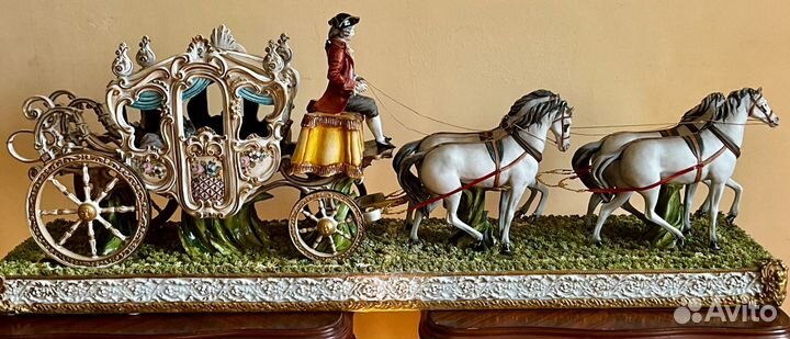 Очень большая карета.93 см. Capodimonte