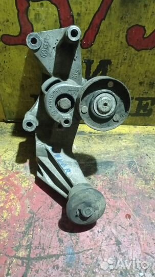 Кронштейн двигателя Audi 100 035903143