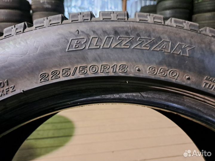 Bridgestone Blizzak VRX 225/50 R18 95Q