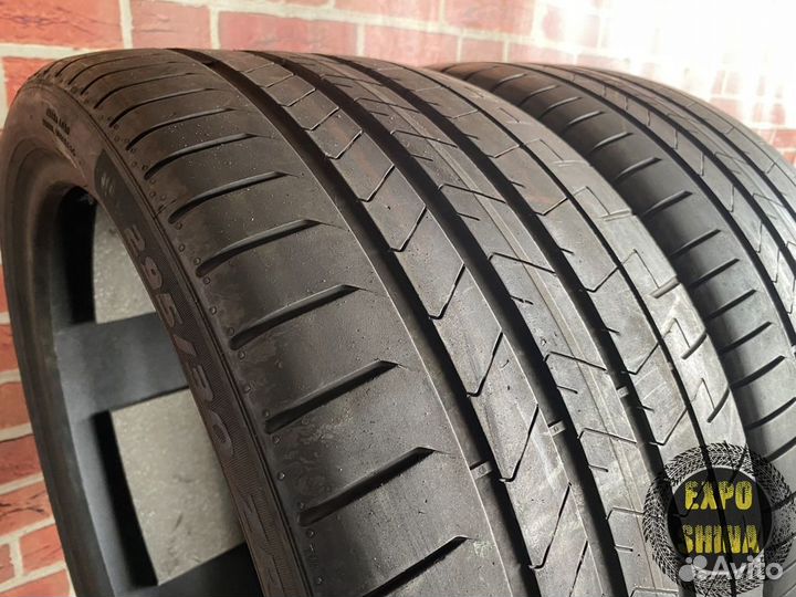 Pirelli P Zero PZ4 295/30 R21