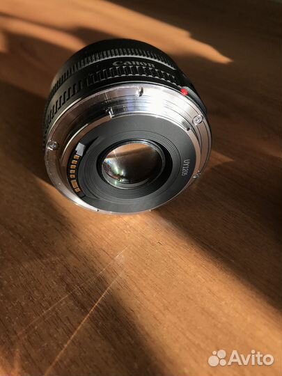 Продам Широкоугольный объектив Canon lens EF 35mm